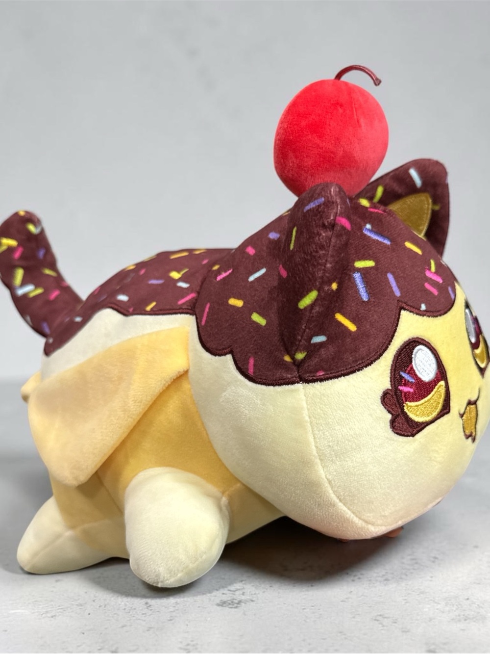 Jumbo Aphmau MeeMeow Chocolate Dipped Banana Sundae Stuffed Plush 11” EUC